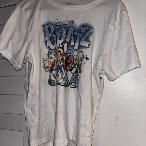 Bratz White Graphic T-Shirt - Picture 1 of 4